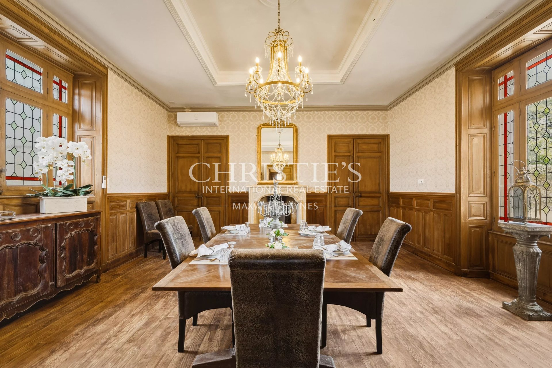 11 Bedroom Chateau's Image 38