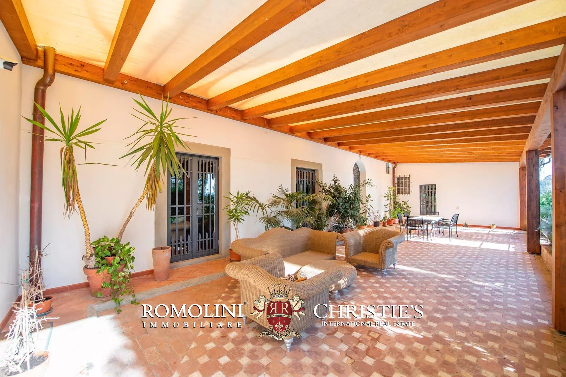 9 Bedroom Chateau's Image 28