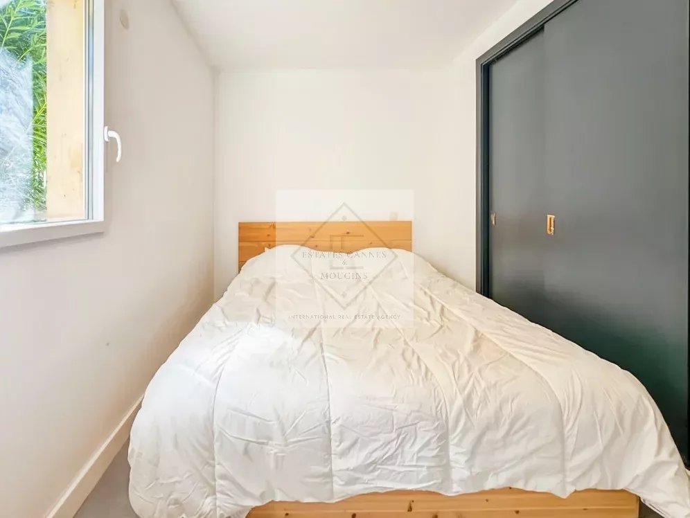 MAGNIFIQUE MAISON MITOYENNE AVEC VUE MER & COLLINES – 4 CHAMBRES – DOUBLE GARAGE – PISCINE — photo 21