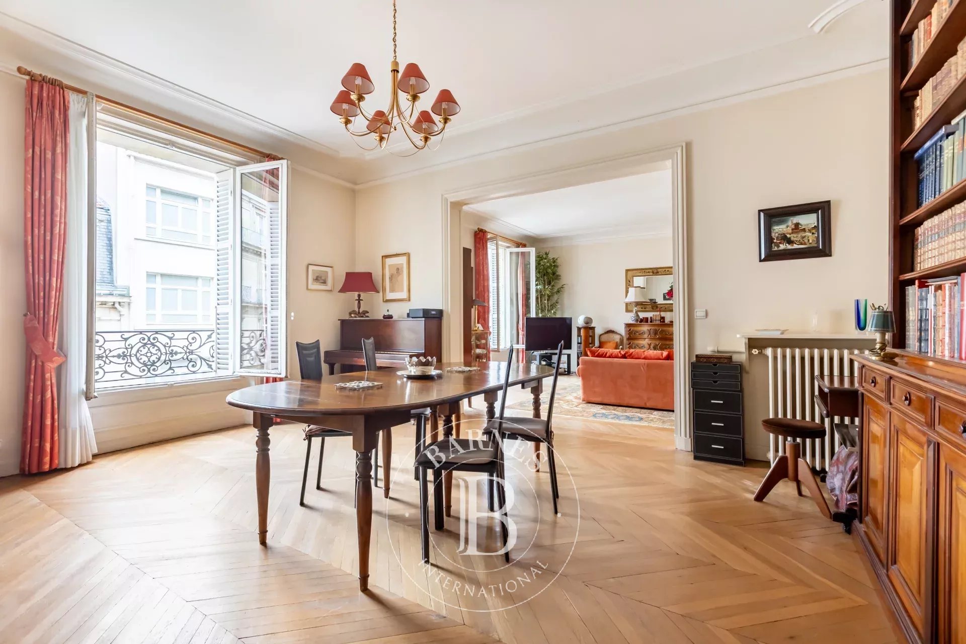 Daire Paris 8ème - picture 5