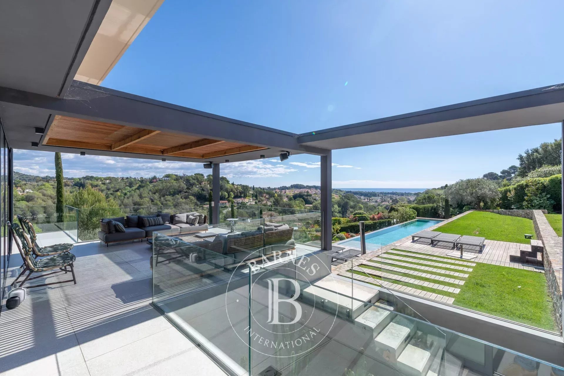 Entre Cannes et Nice - Domaine fermé - Contemporaine d’exception - Vue mer