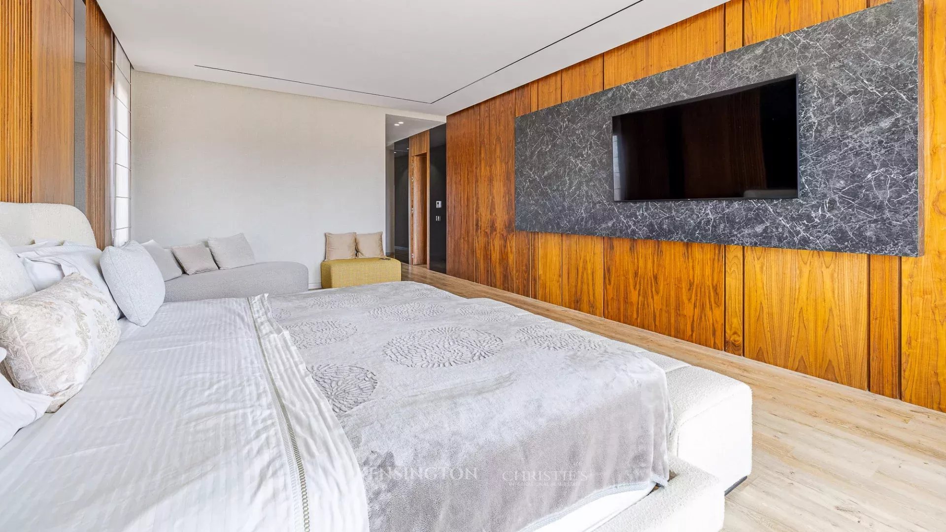 5 Bedroom Villa/Townhouse's Image 32
