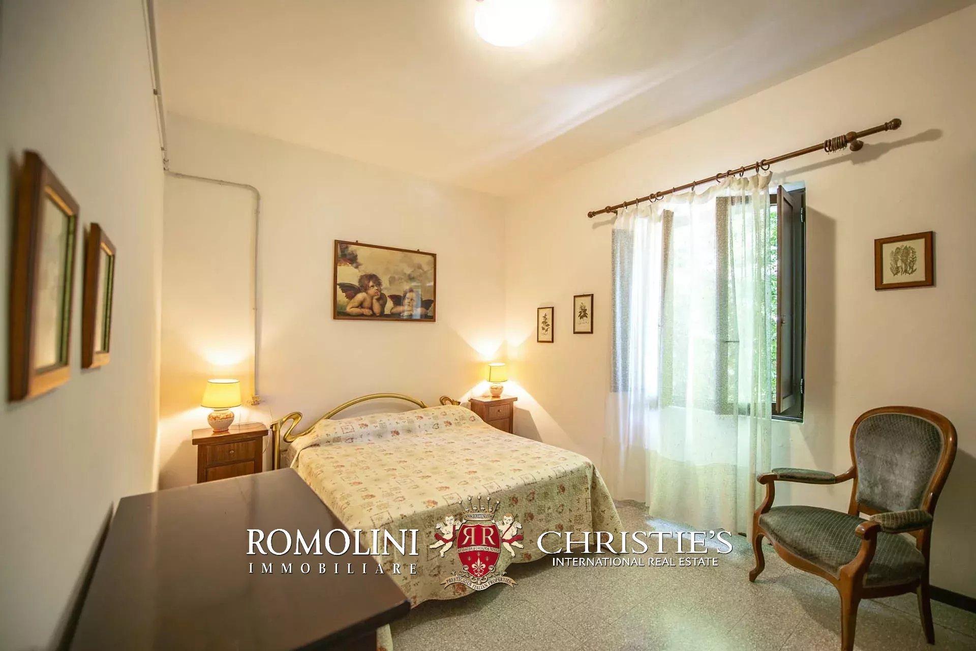 33 Bedroom Villa/Townhouse's Image 54
