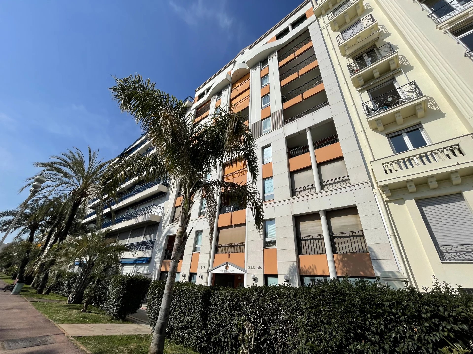 Agence immobilière de 