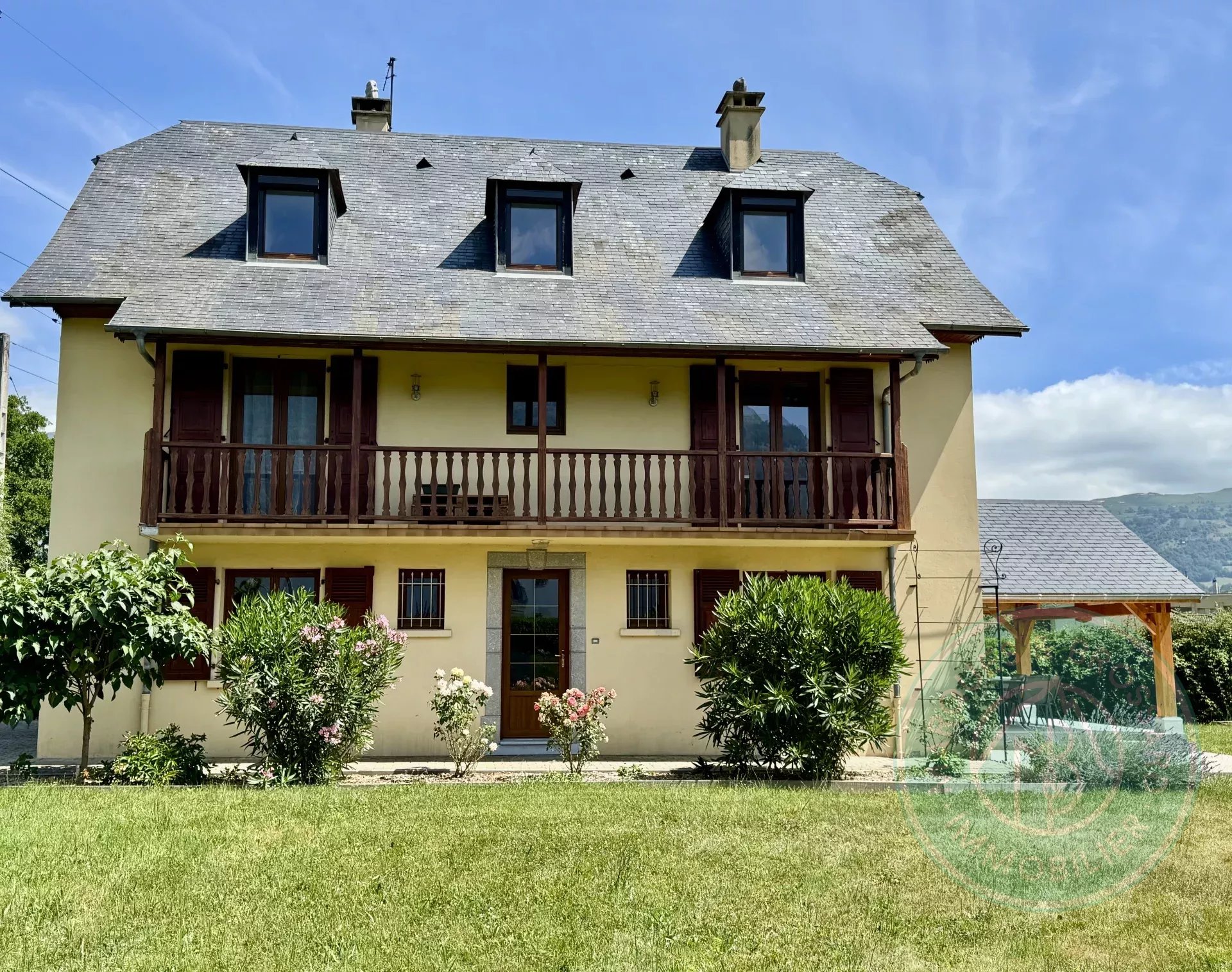 Agence immobilière de 