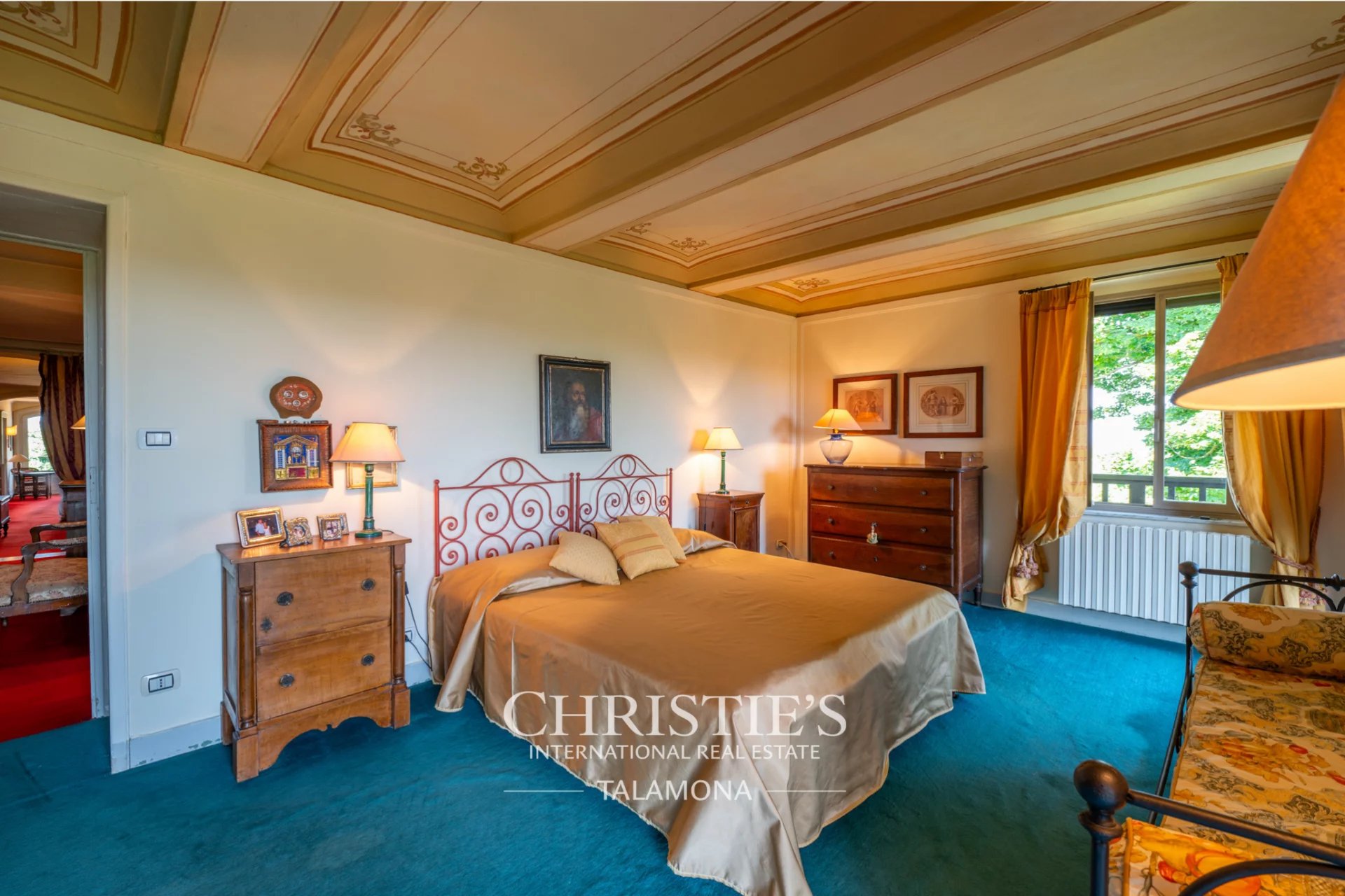 10 Bedroom Villa/Townhouse's Image 51