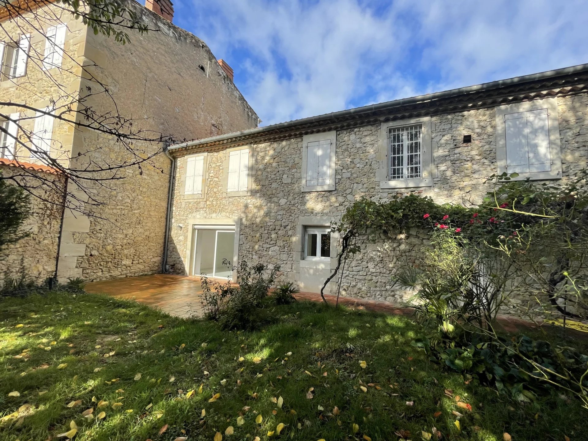 MAISON DE VILLE