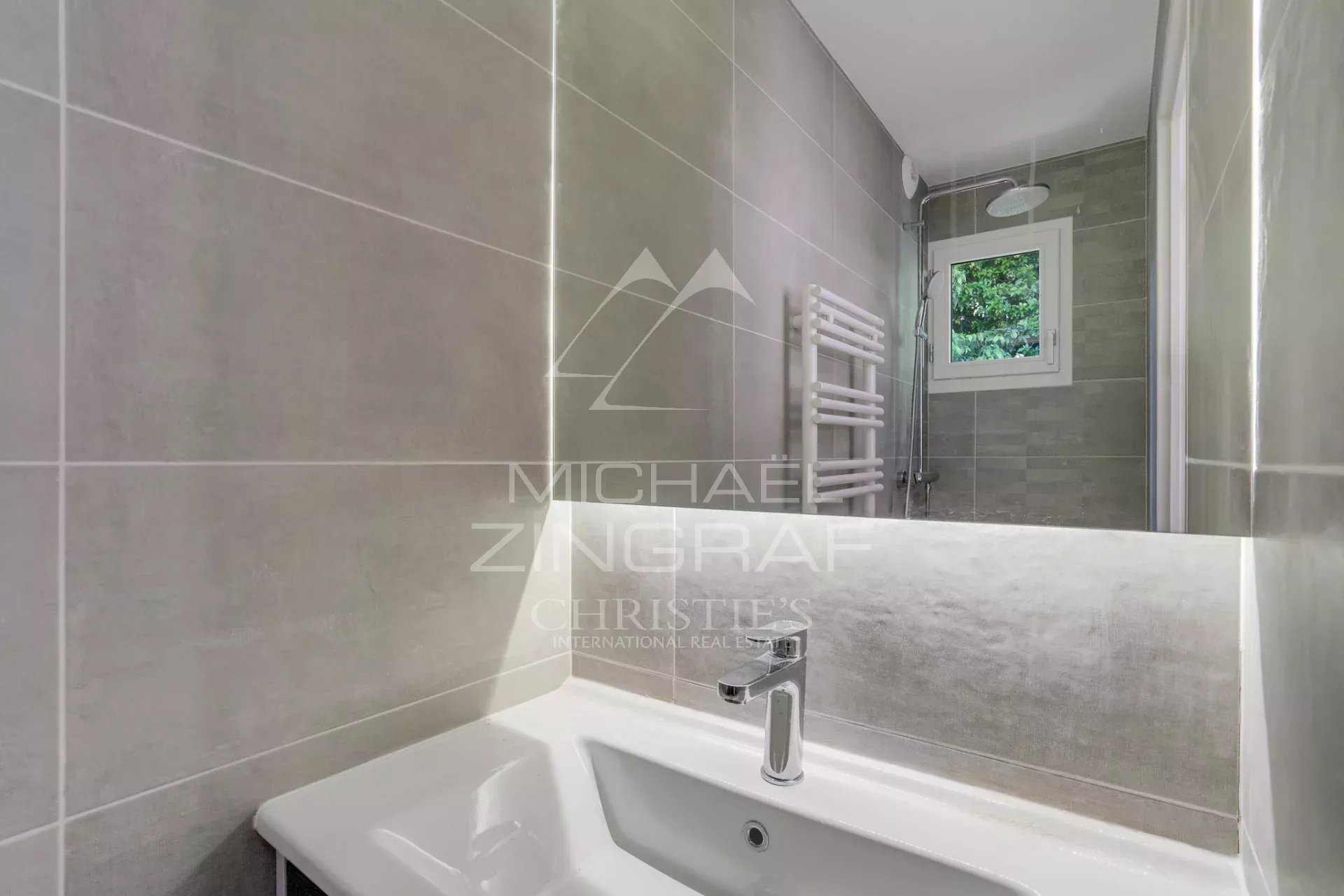 3 Bedroom Apartment/Flat's Image 5
