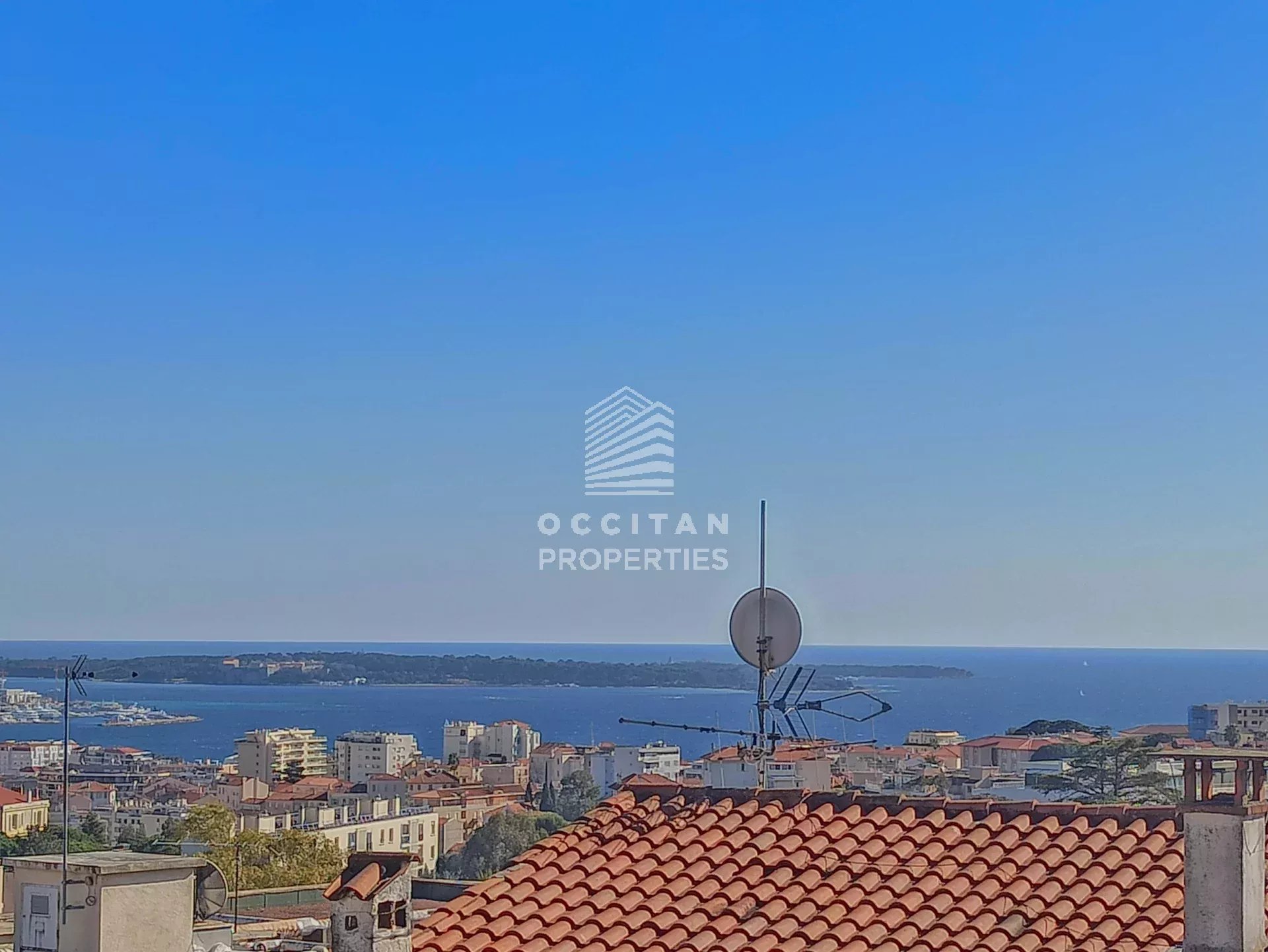 Vue dégagée mer - Calme - Terrasse - Avant dernier étage