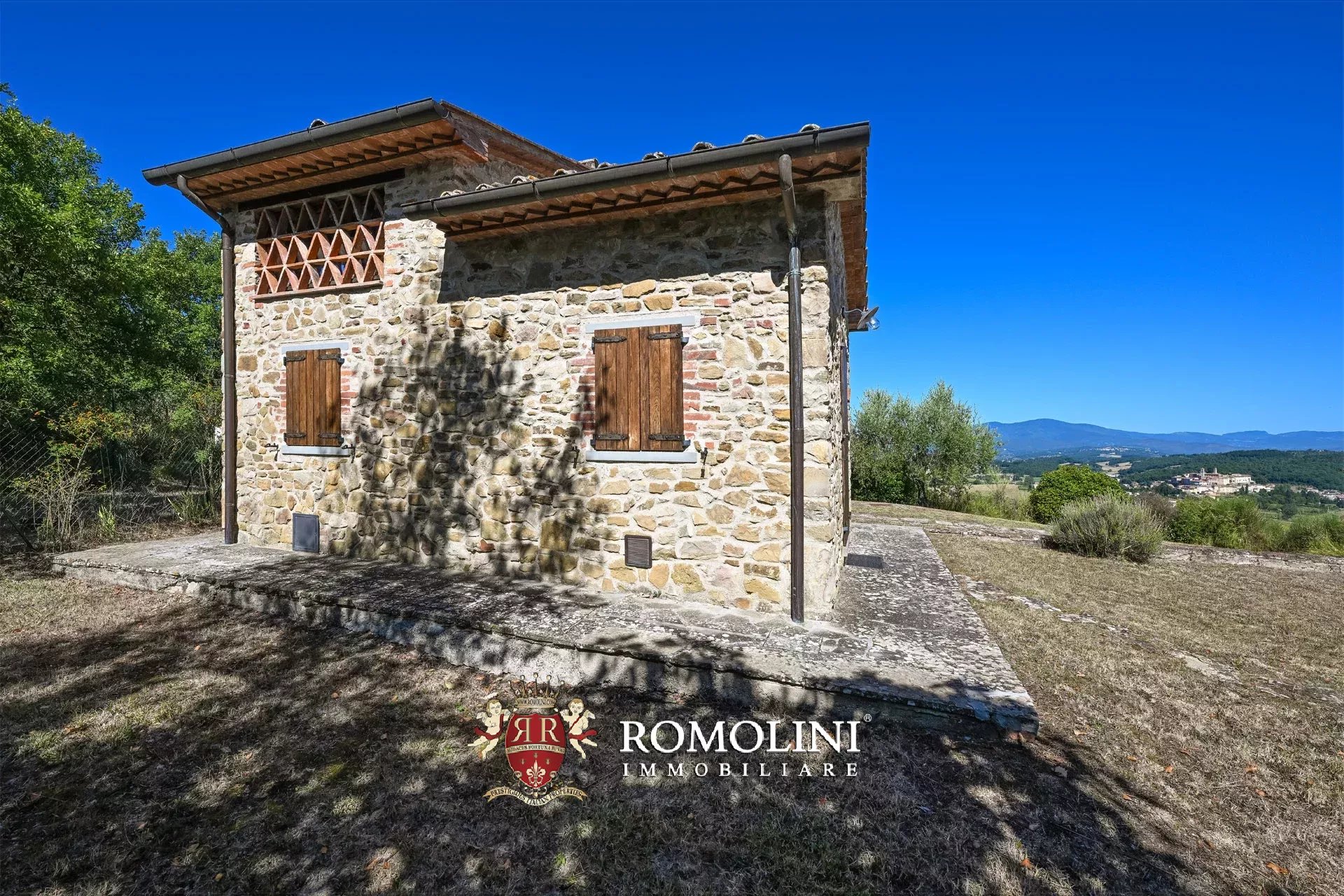 8 Bedroom Villa/Townhouse's Image 44