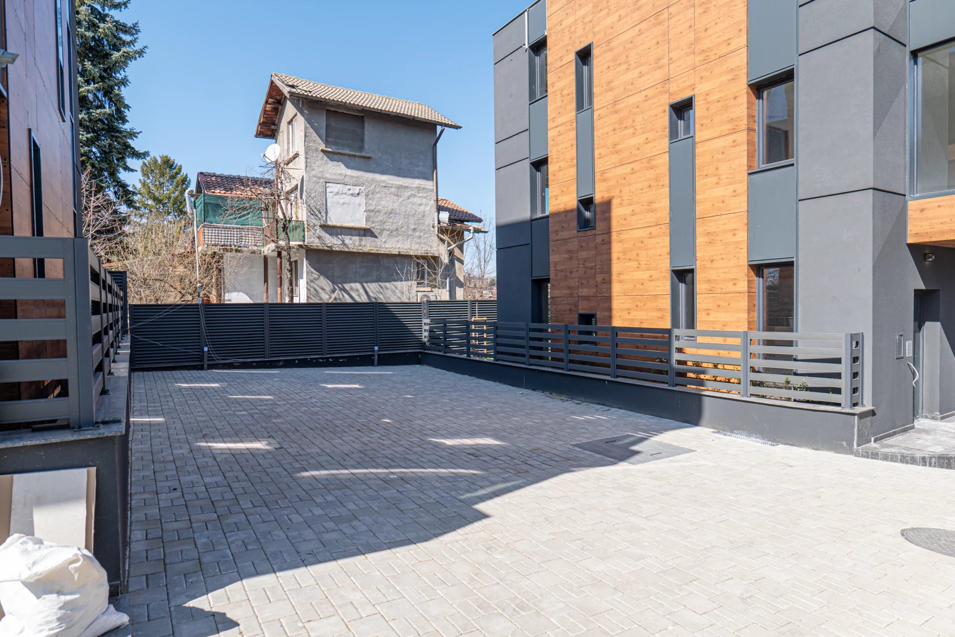 Townhouse in a new gated complex at the foot of Vitosha mountain - picture 3