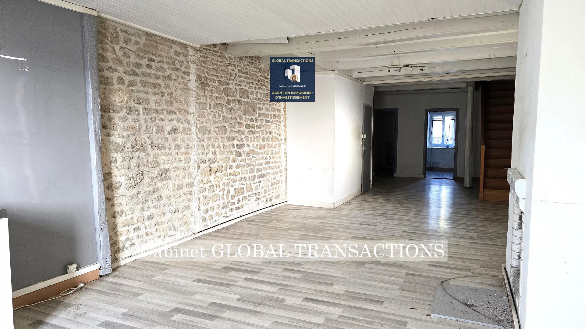 Grande maison de bourg à MURON