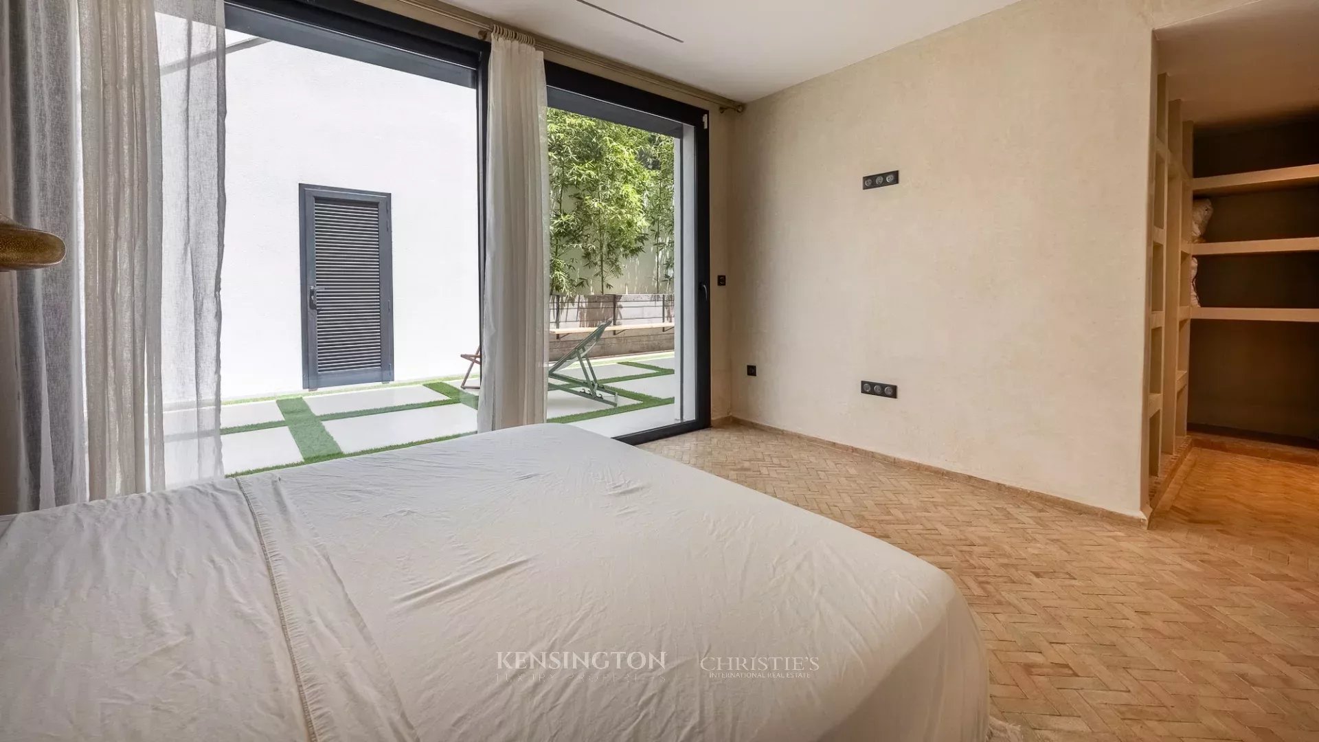 8 Bedroom Villa/Townhouse's Image 48