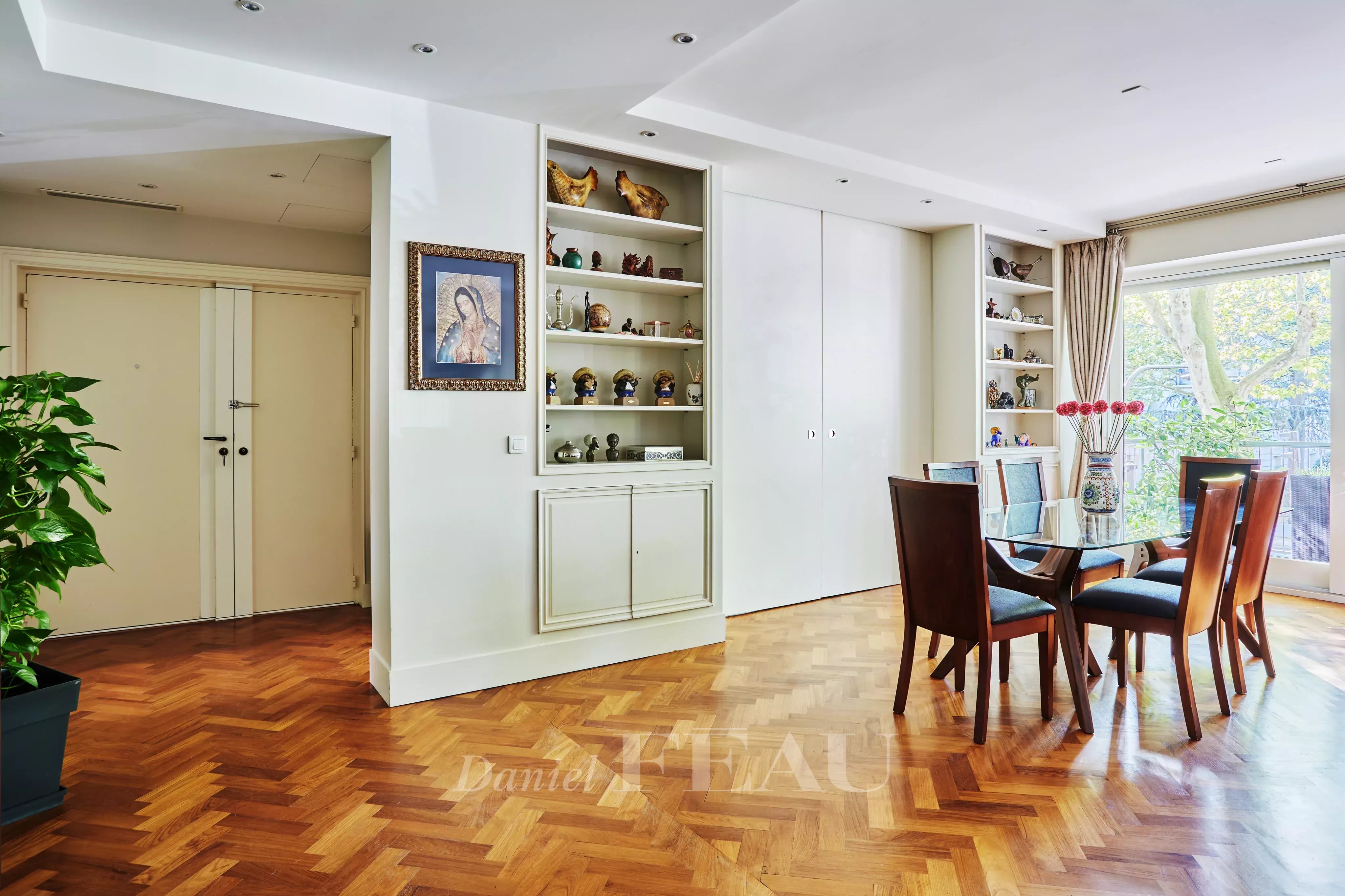 Sale Apartment Paris 16th