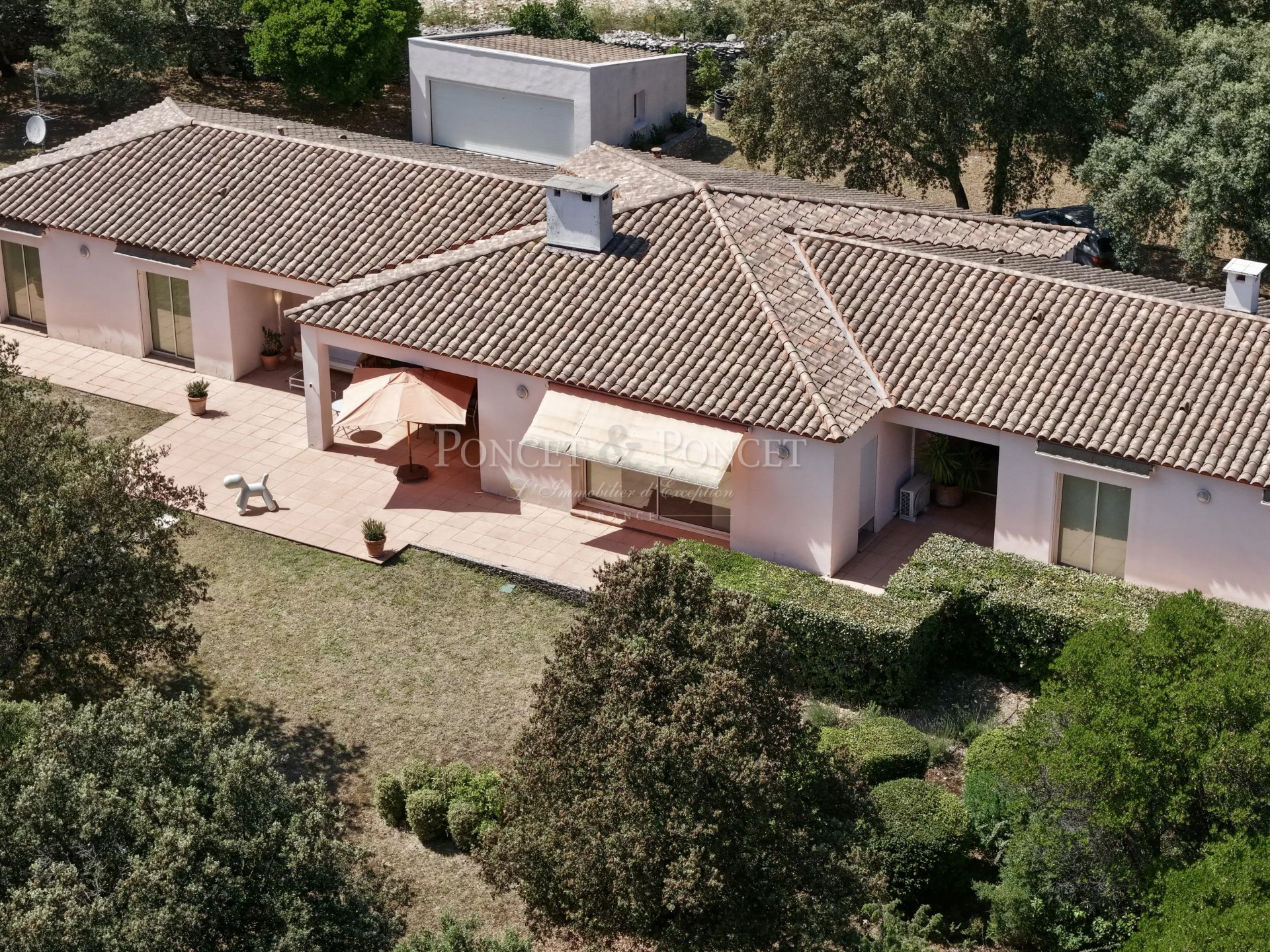 4 Bedroom Villa/Townhouse's Image 5