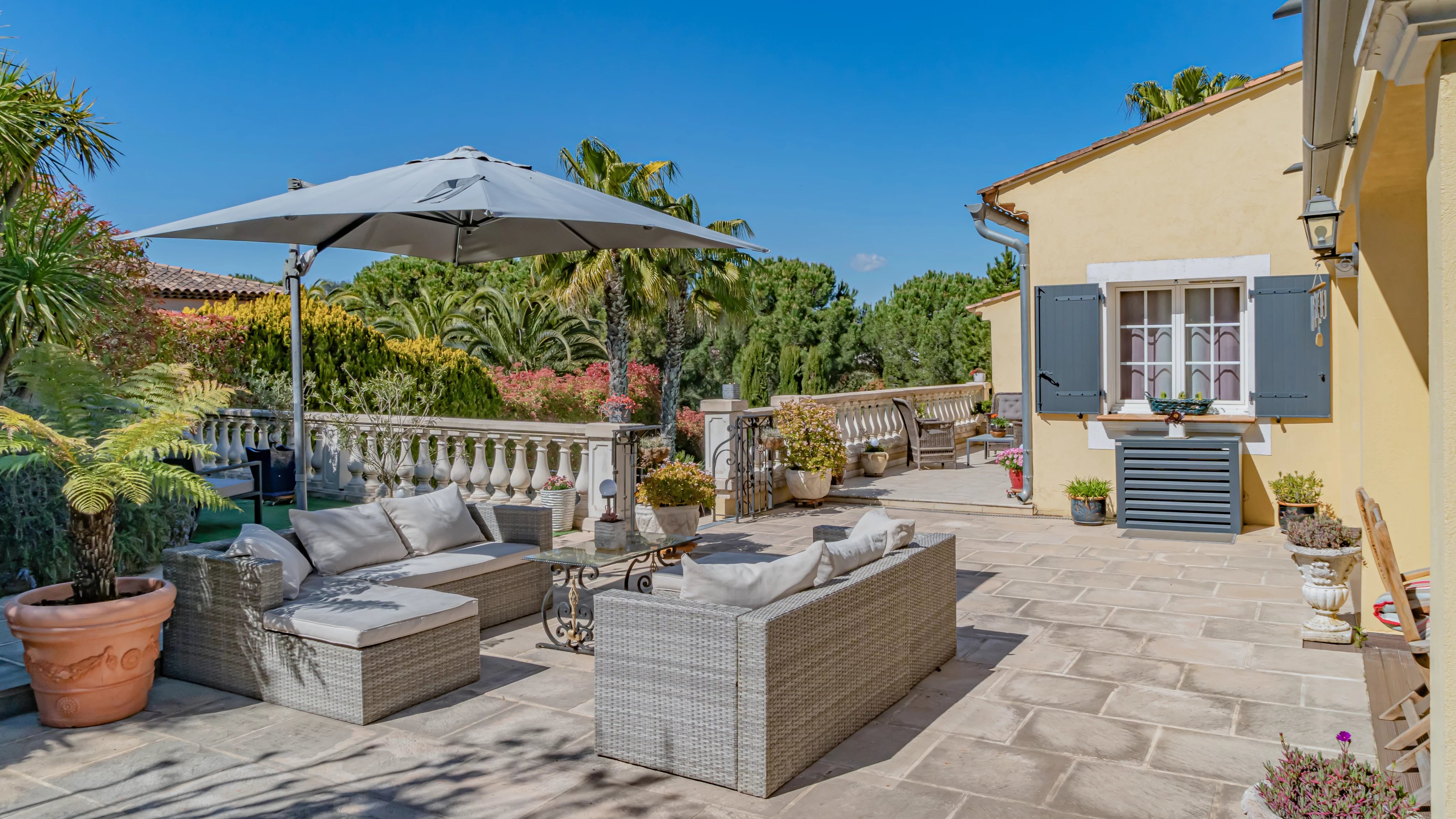 Beautiful house within walking distance of the village