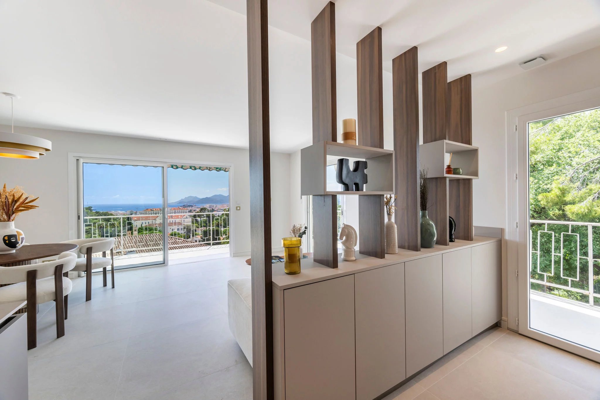 Image of Apartment - 2 Bedrooms for Sale in Alpes-Maritimes-Cannes-France, Image 3