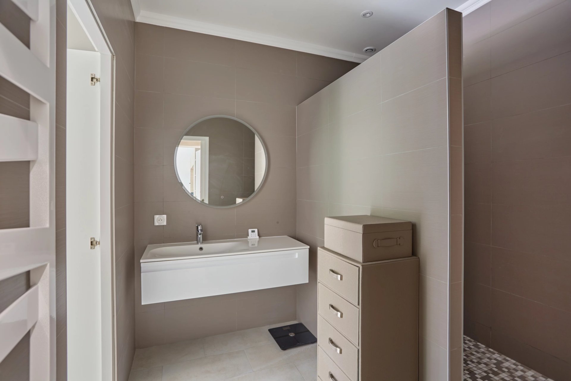 2 Bedroom Apartment/Flat's Image 4