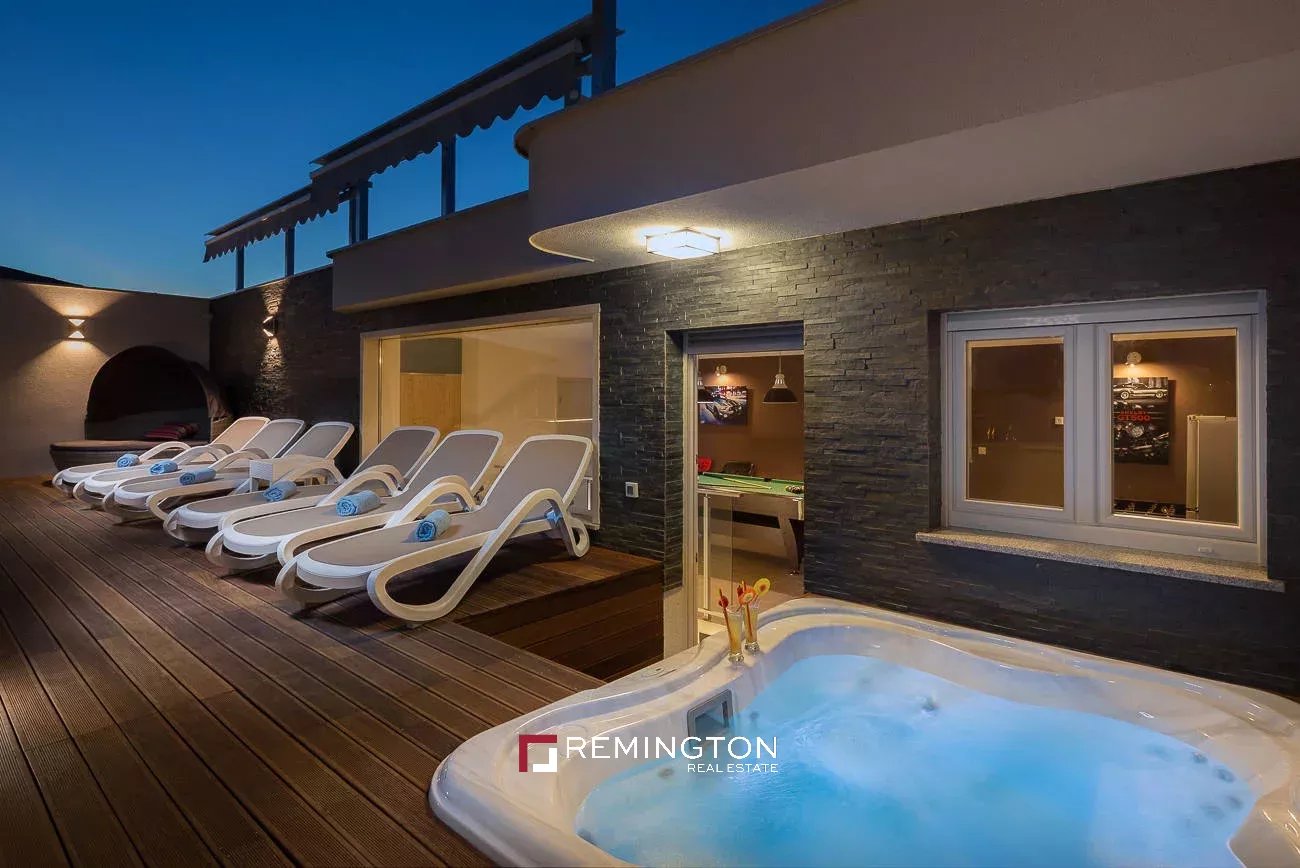 5 Bedroom Villa/Townhouse's Image 41