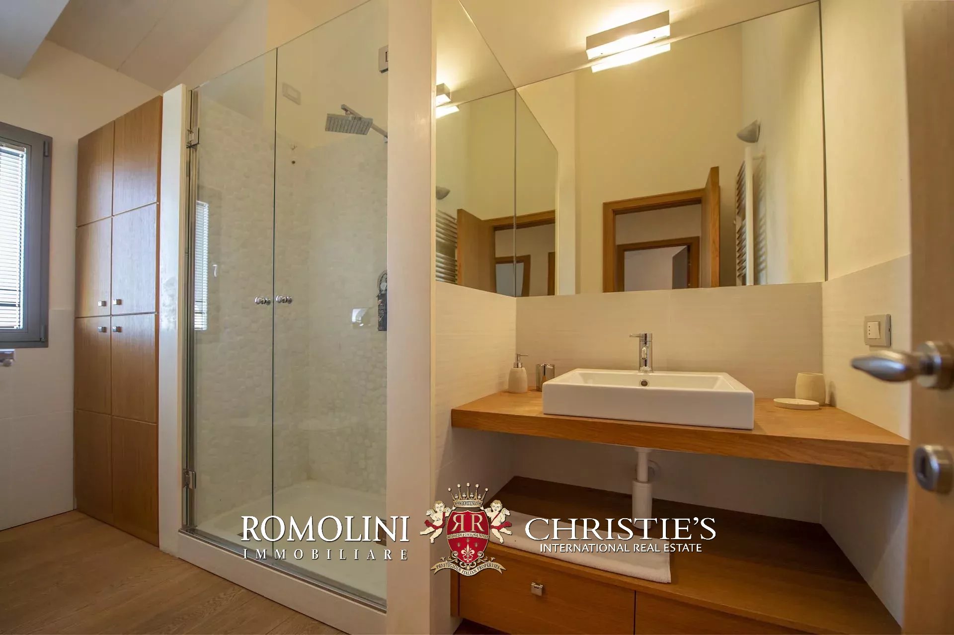 11 Bedroom Vineyard's Image 68