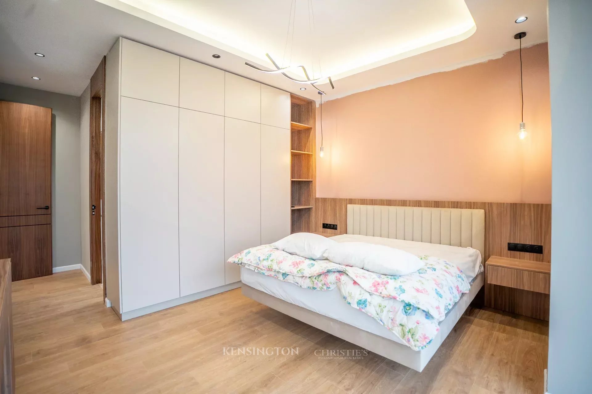 4 Bedroom Villa/Townhouse's Image 33