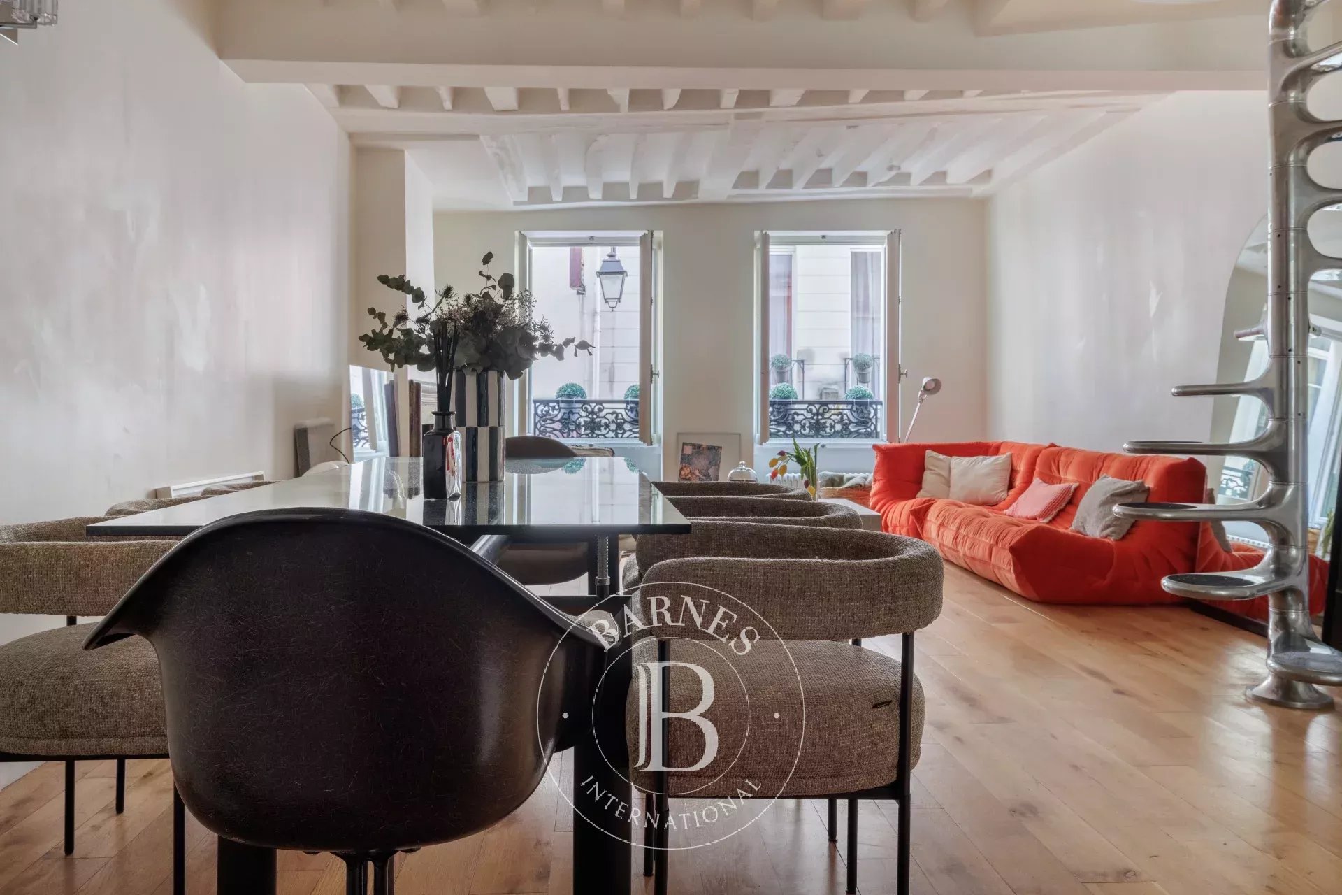 Daire Paris 3ème - picture 8