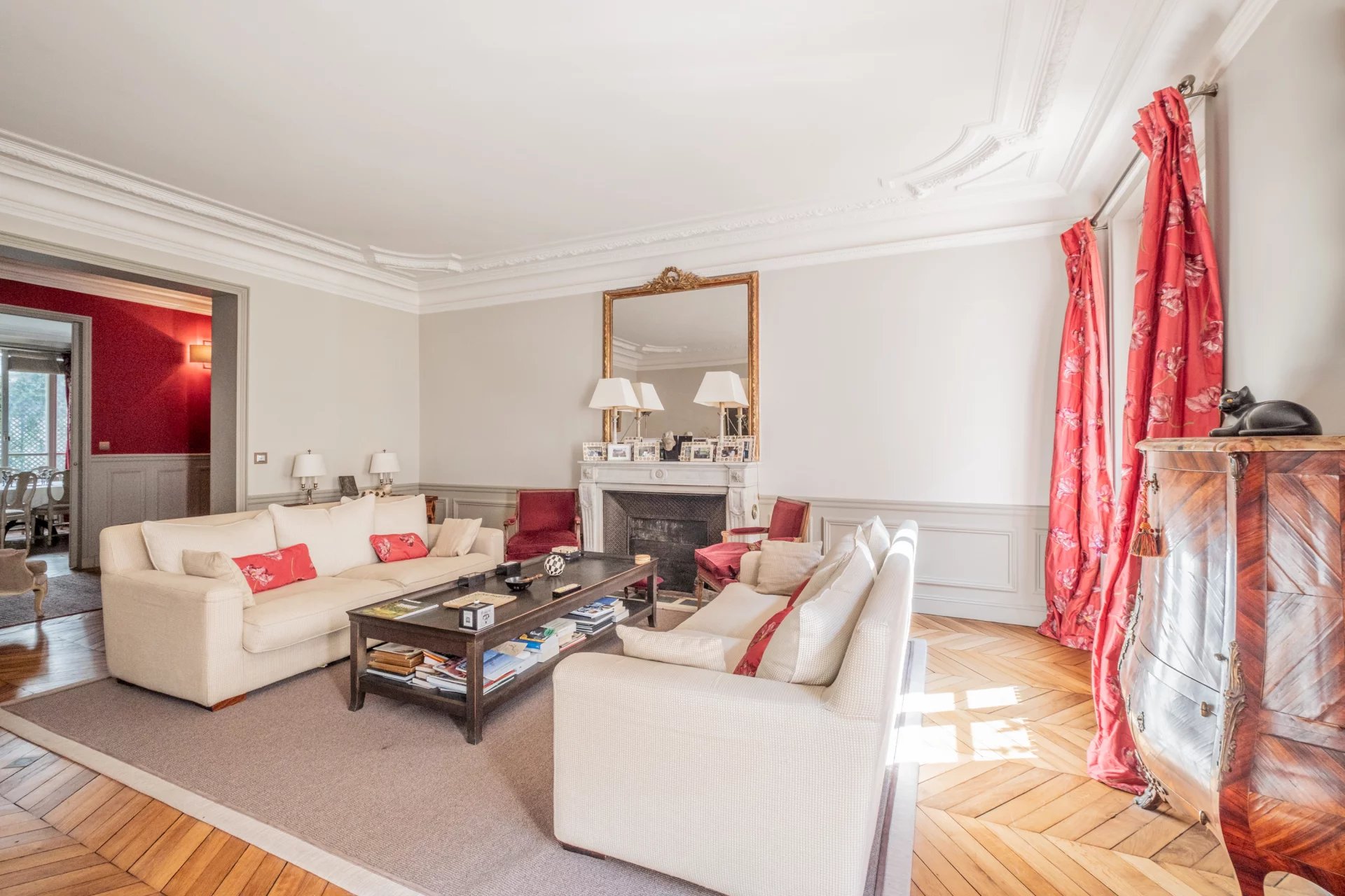 RTMENT OF 19PARIS VIII - SUPERB 6 ROOM 1938 SQFT - FAUBOURG DU ROULE AREA