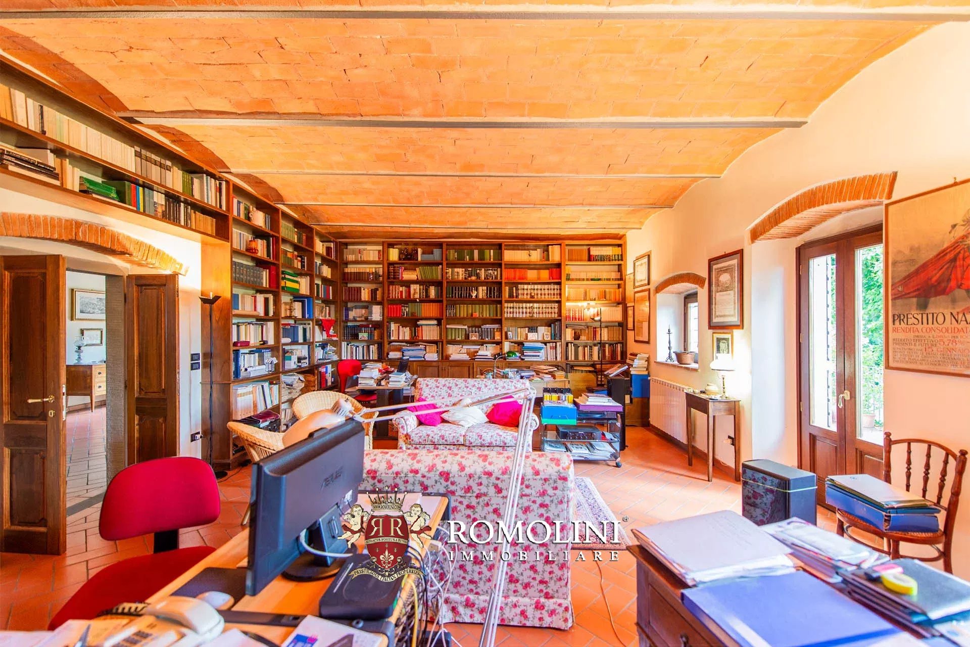 6 Bedroom Villa/Townhouse's Image 27