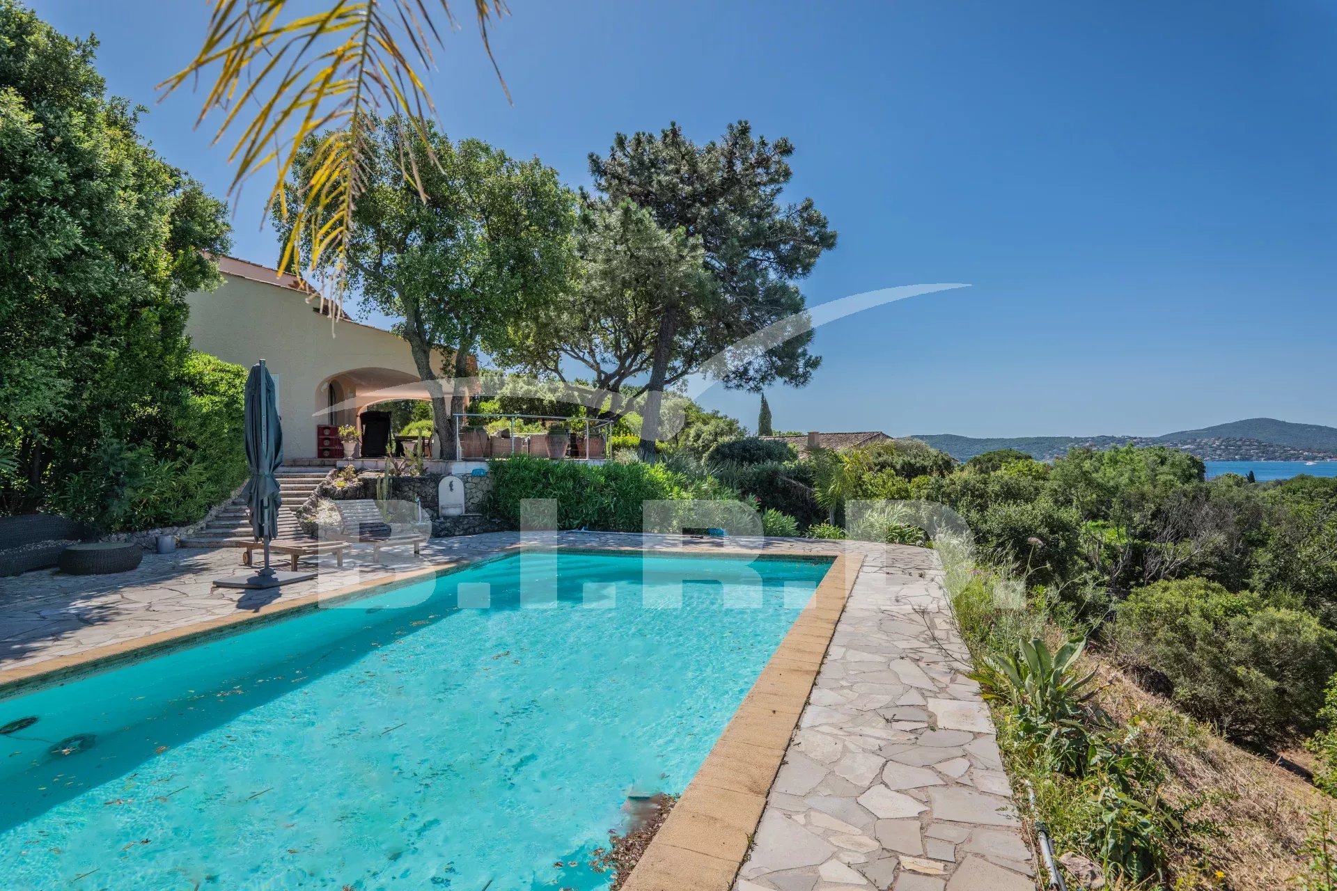 EXCLUSIVITE: Villa vue mer Grimaud Guerrevieille