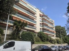 Nice Cimiez 3 bed apartment plus garage for sale — photo 1 of 7