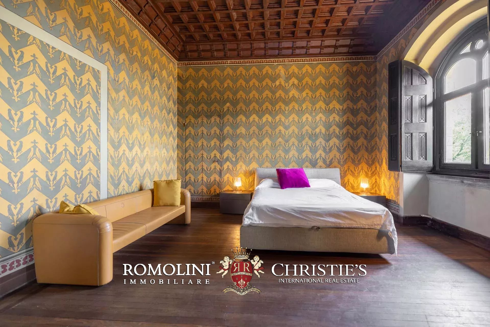 35 Bedroom Chateau's Image 49