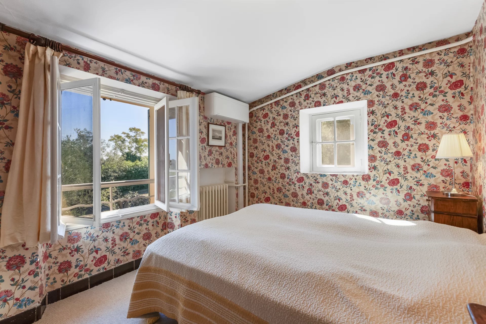 Beautiful house with swimming pool and large grounds - Grasse St Jacques Beautiful house with swimming pool and large grounds - Grasse St Jacques