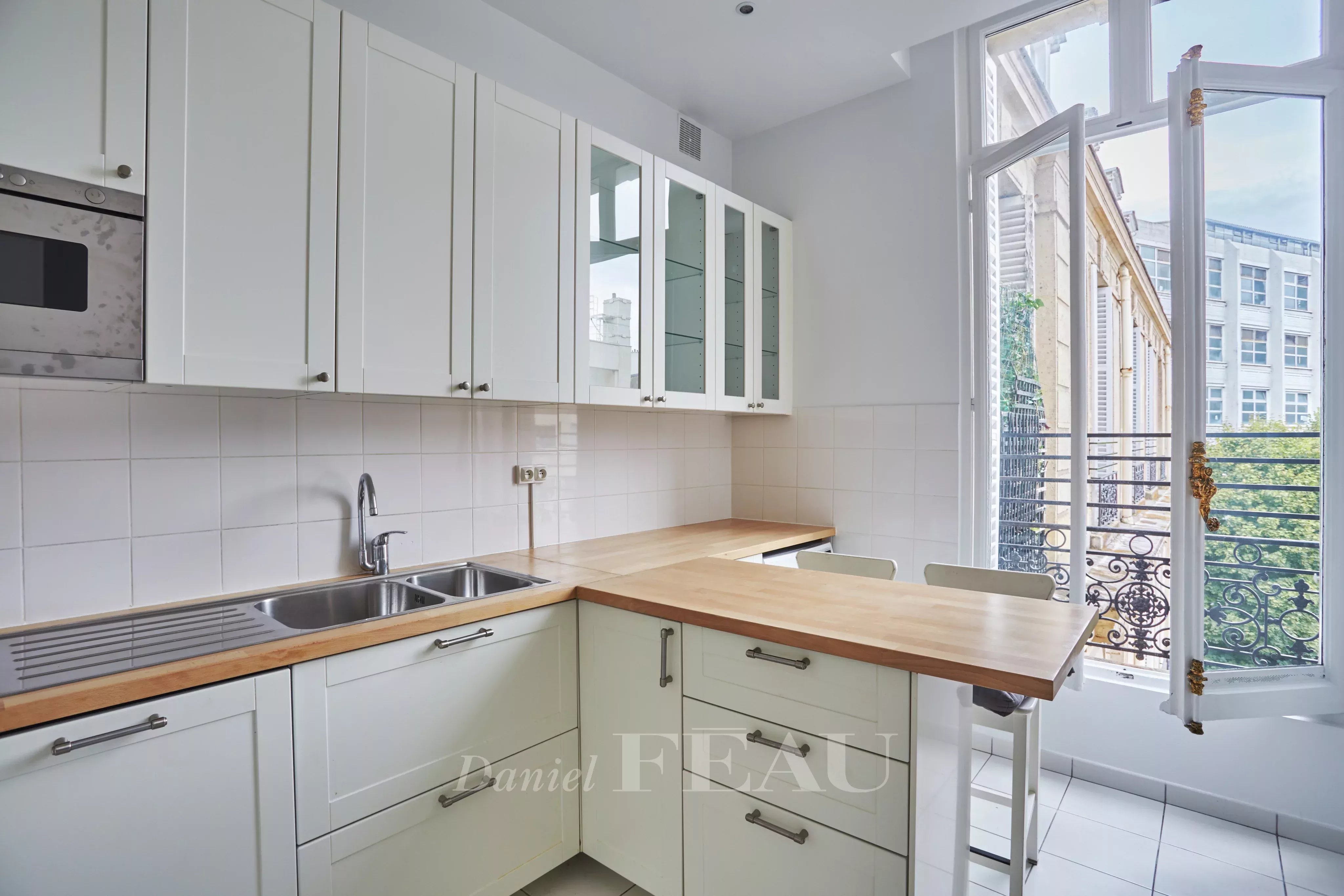 Location Appartement Paris 8ème