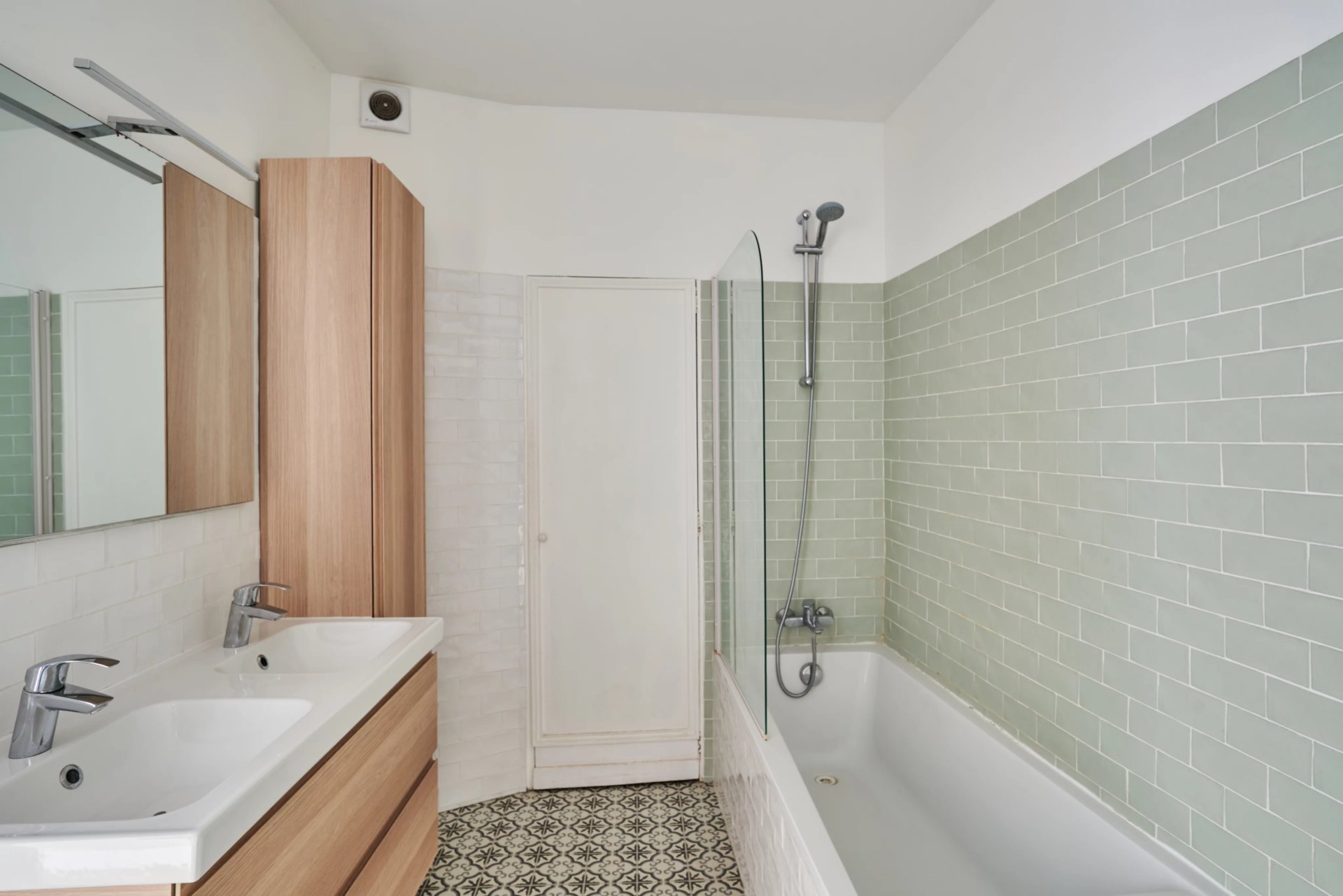3 Bedroom Apartment/Flat's Image 11