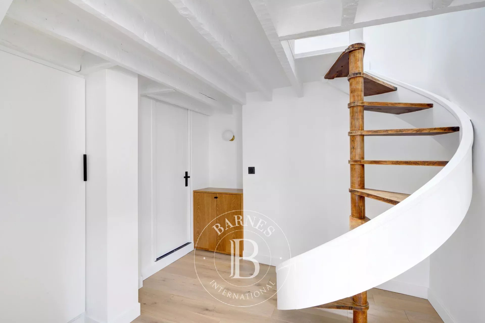 Daire Paris 8ème - picture 6