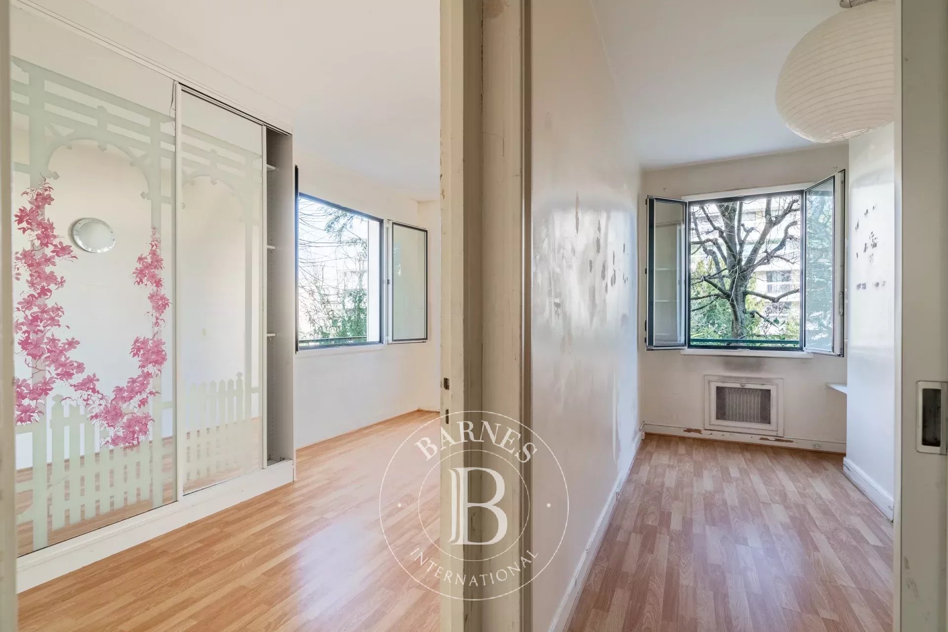 Exclusive listing - Neuilly-Golden Triangle - 3-bed apartment - Quiet and green surroundings - Balcony - picture 13