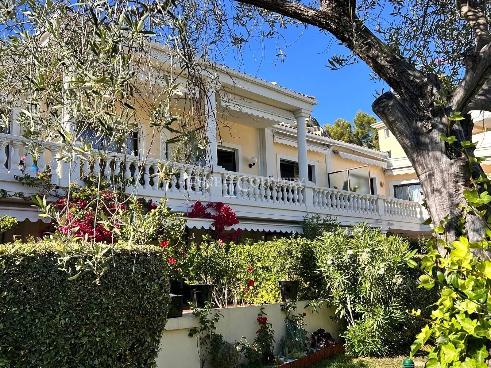 Apartment 3 bedrooms for sale with terrasse Accommodation in Cannes