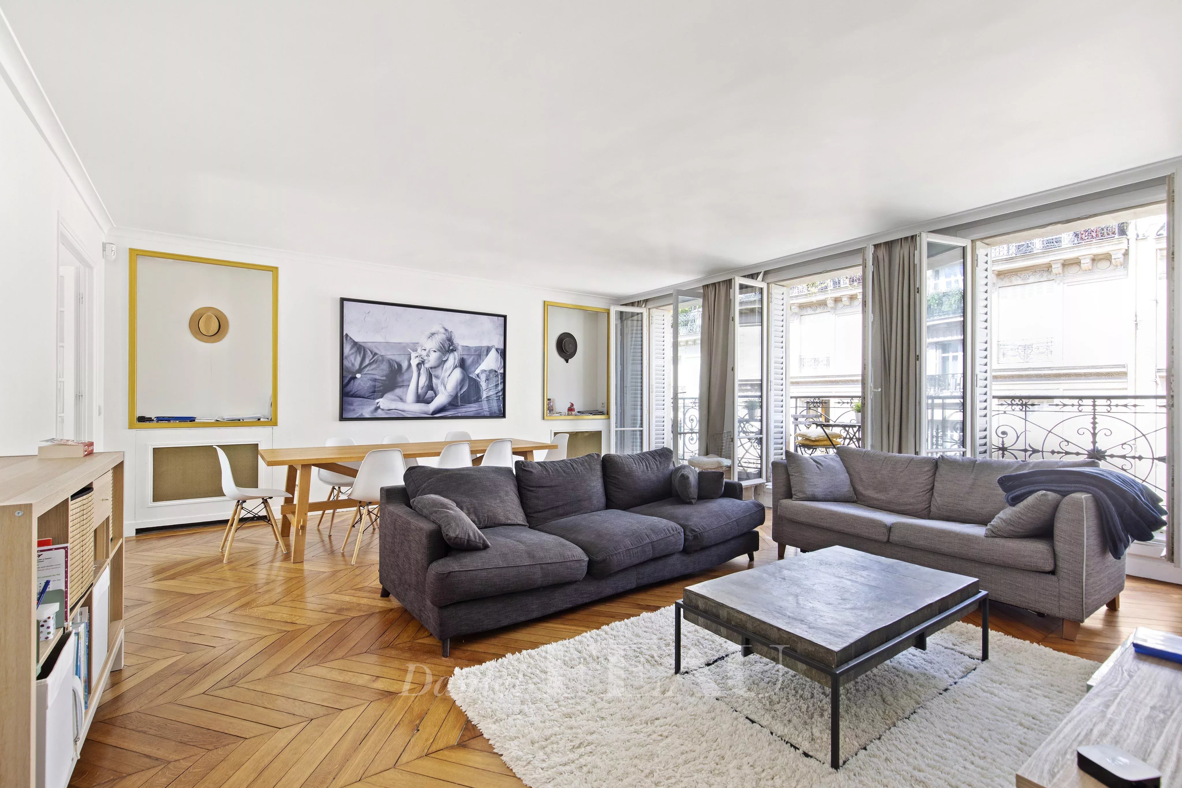 Paris XVIth – 137 sqm – Close to Place des États-Unis – Balcony