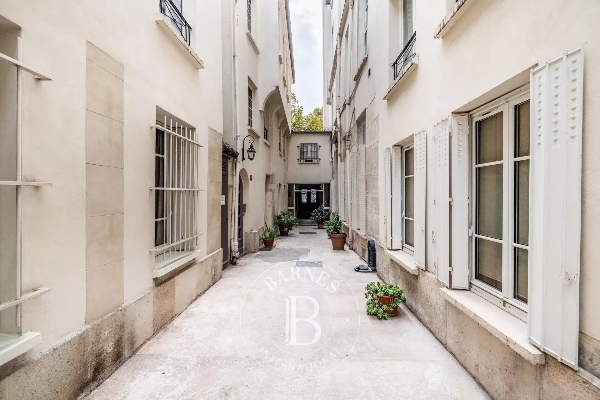 Daire Paris 4ème - picture 9