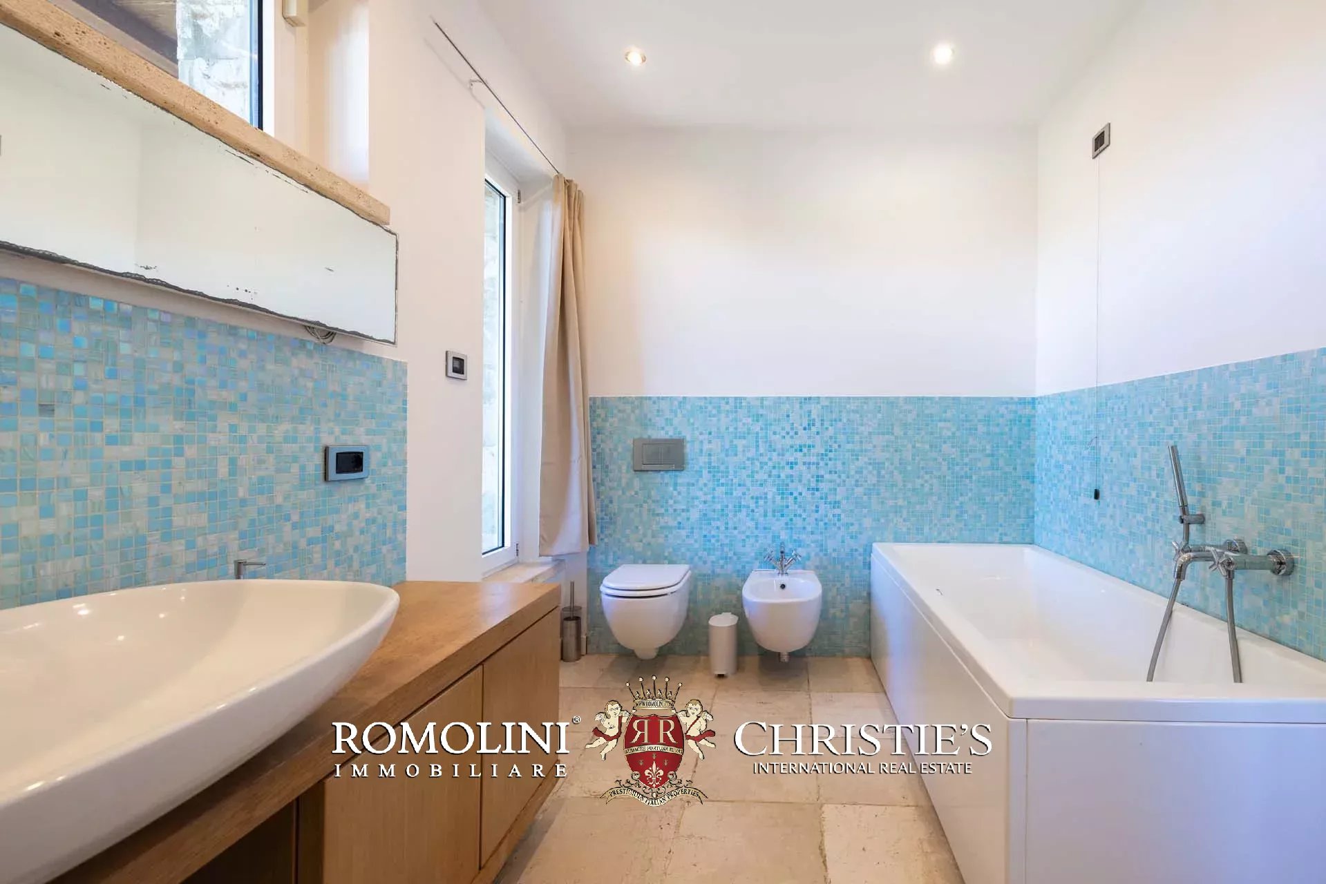 4 Bedroom Villa/Townhouse's Image 55