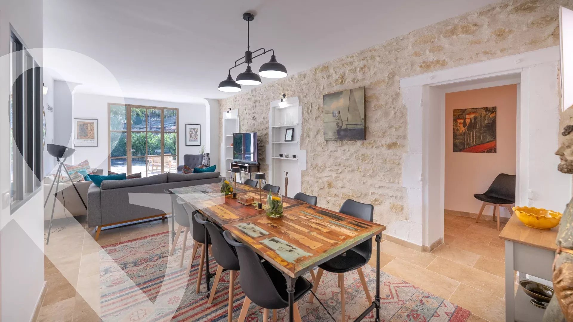 A PIED DU CENTRE VILLE