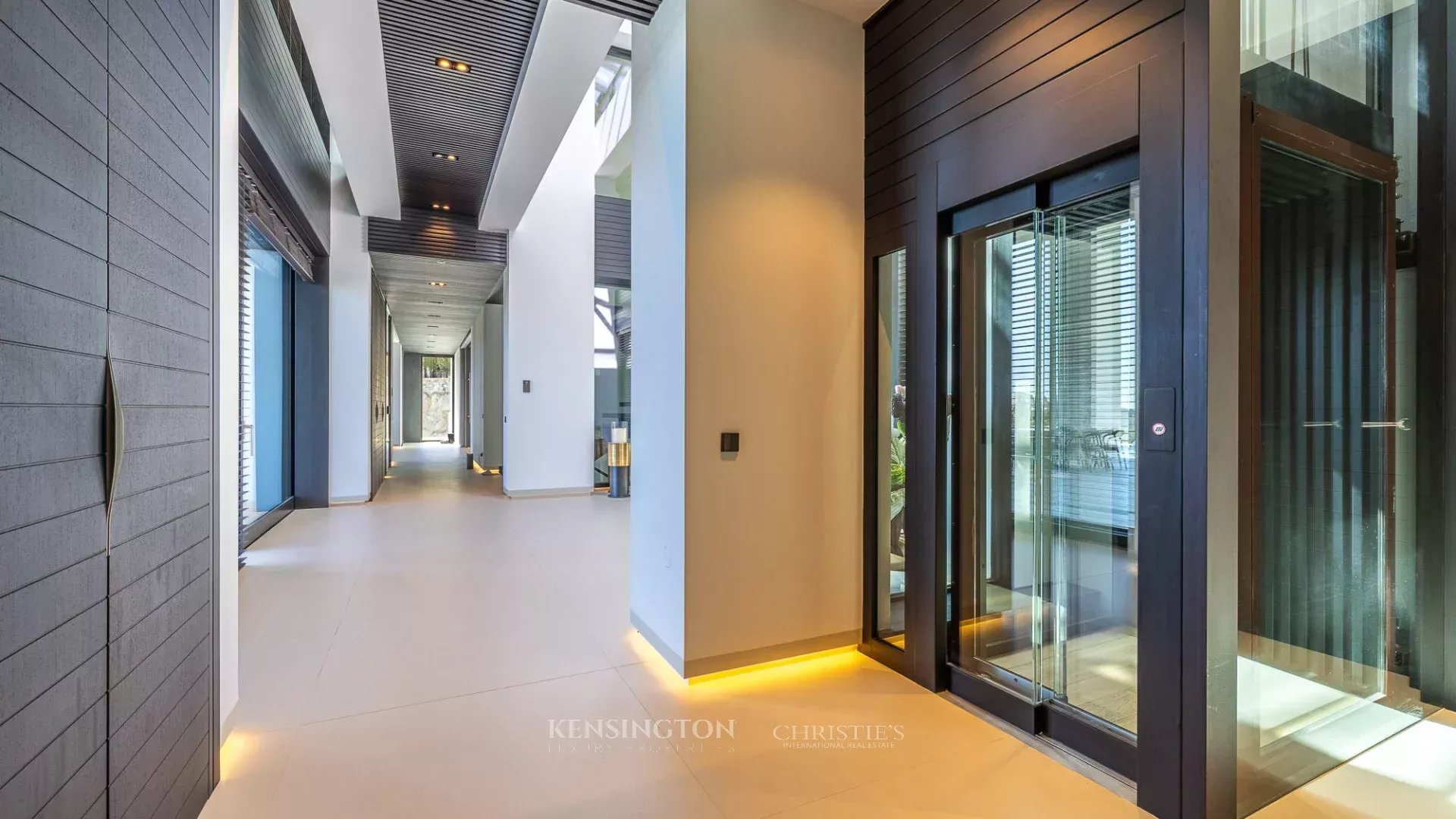 4 Bedroom Villa/Townhouse's Image 29