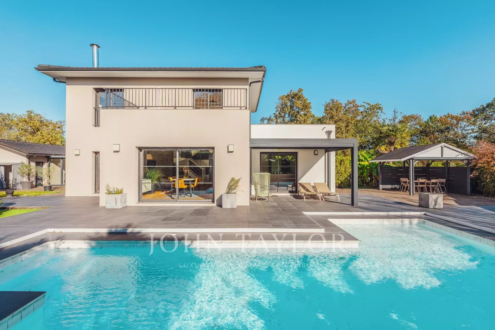 IMMMOBILIER chateau luxe maison parc piscine