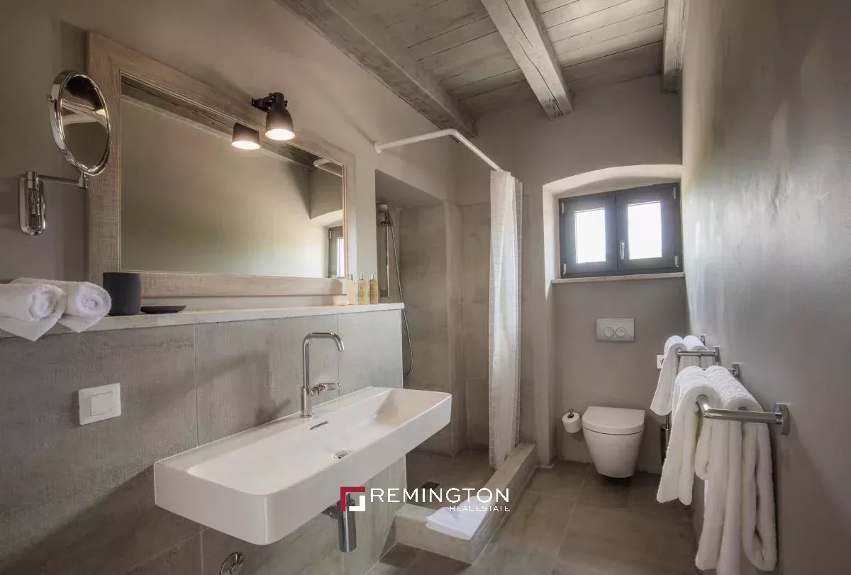 5 Bedroom Villa/Townhouse's Image 22