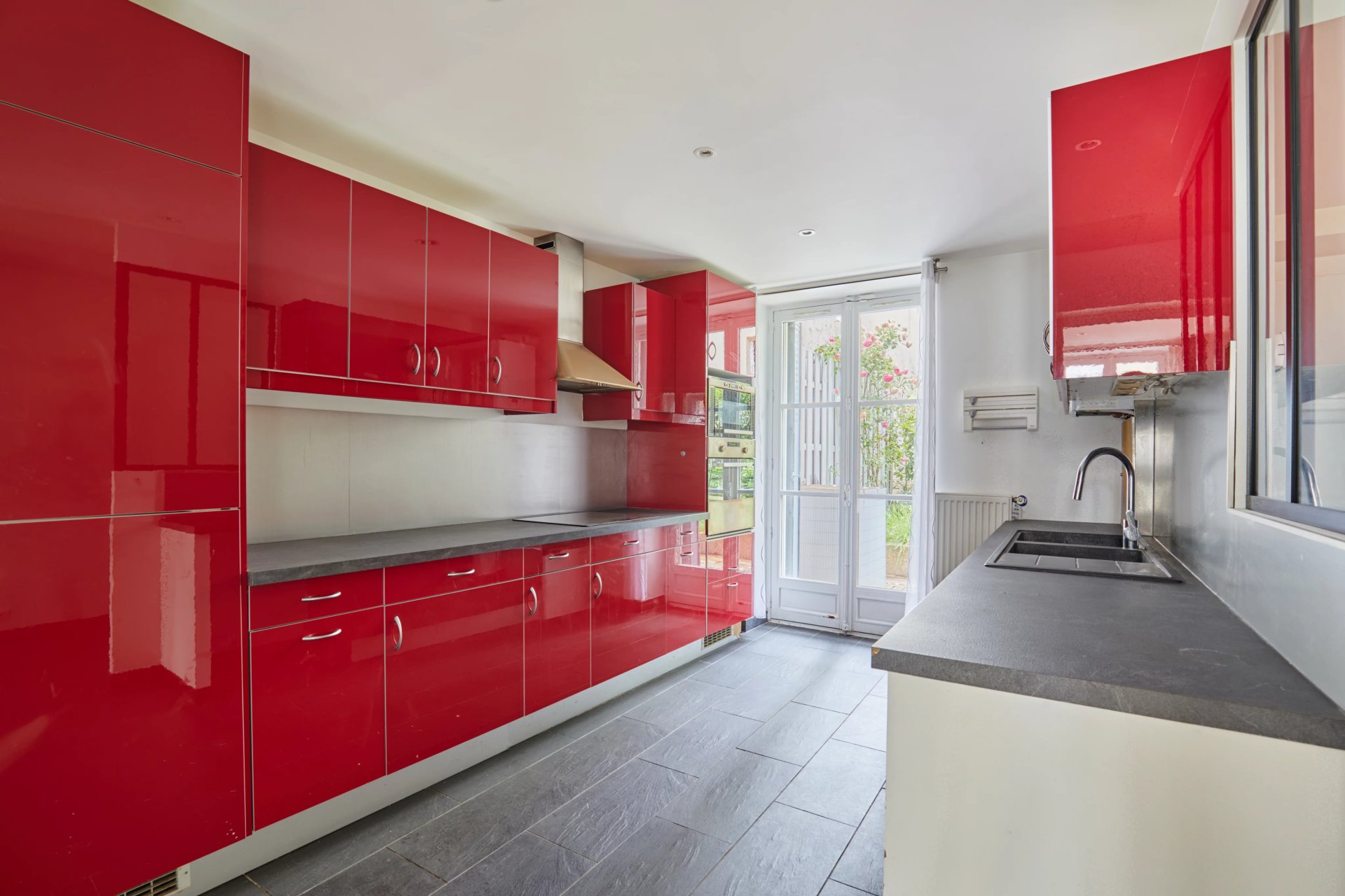 2 Bedroom Apartment/Flat's Image 3