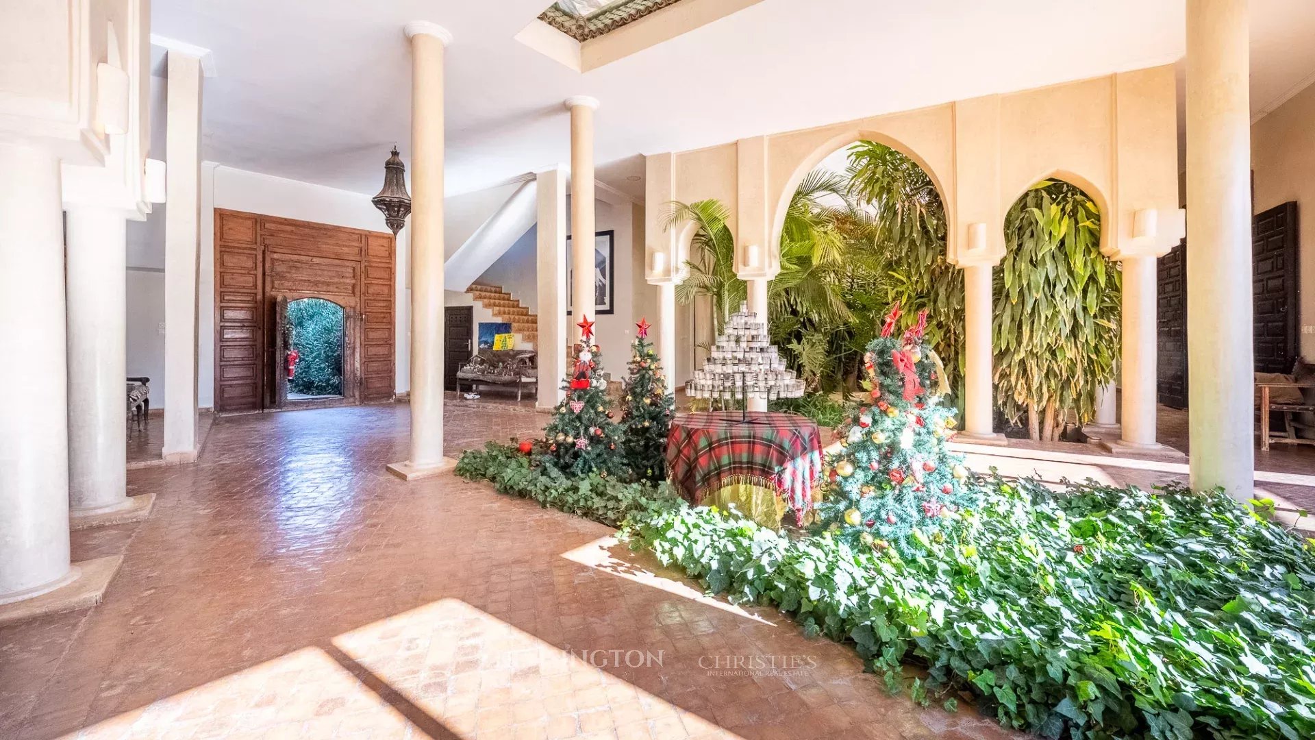 8 Bedroom Villa/Townhouse's Image 9
