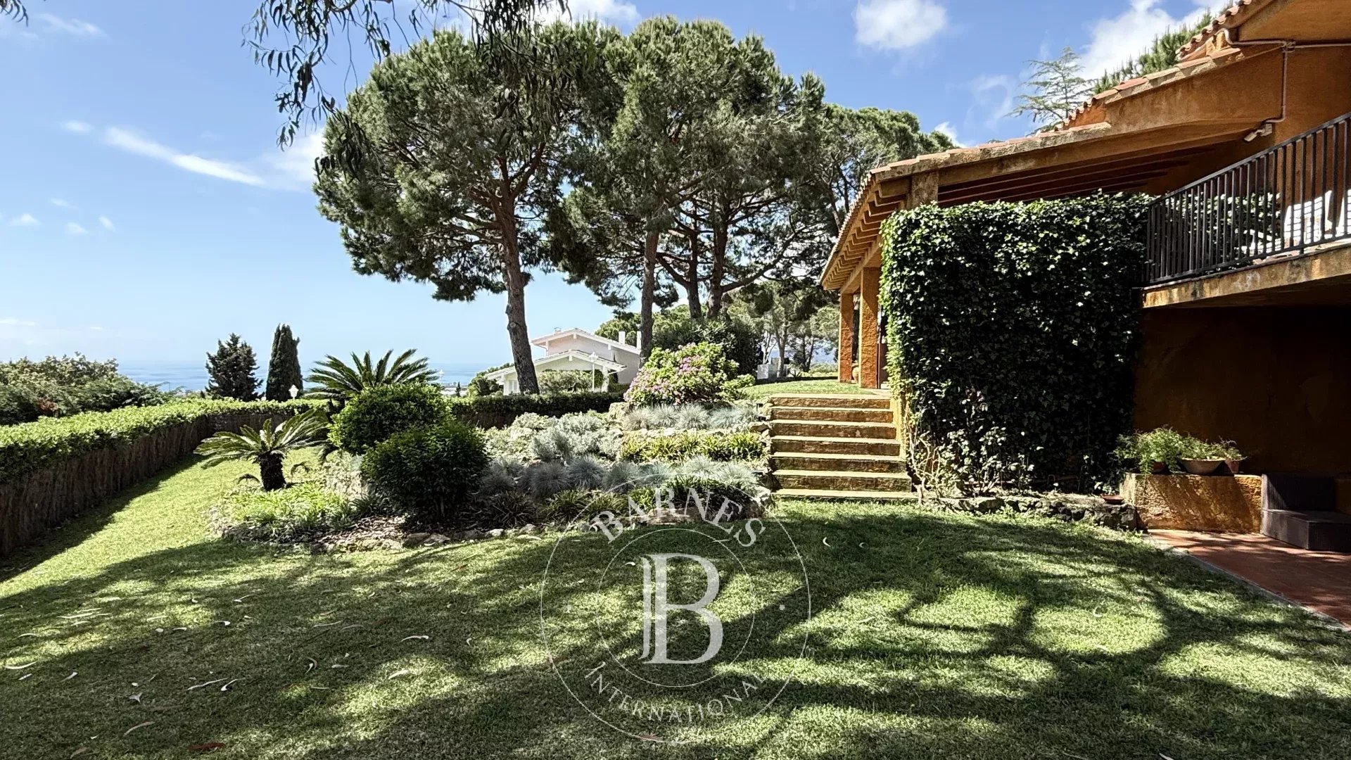 Rustic house with sea views in Sant Vicenç de Montalt, Barcelona.