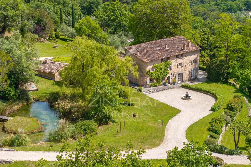 Villa for sale in Fayence — Fayence Villa for sale with Guest House and Pool