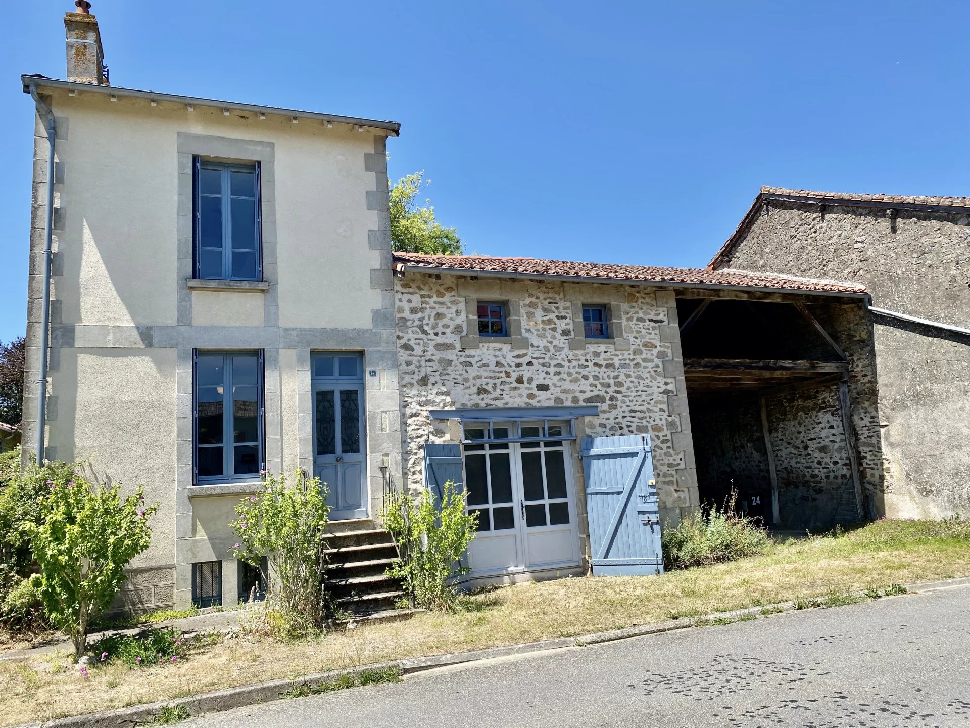 Charming home with studio, barn and garden
