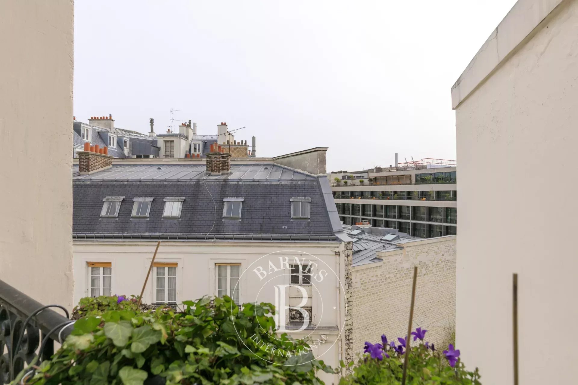 Daire Paris 8ème - picture 11